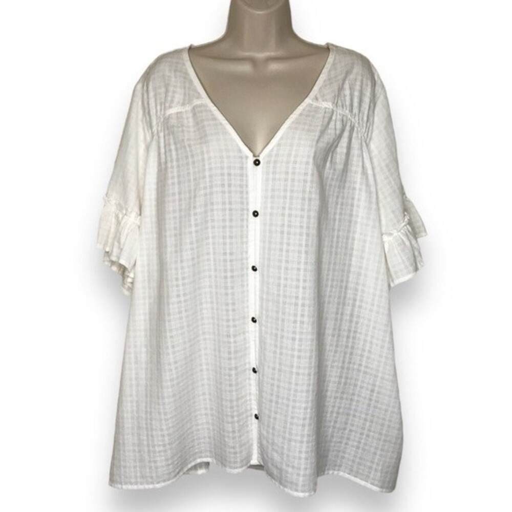 Terra and Sky V Neck Button Front Short Ruffle Flutter Sleeve White Top Women 3X